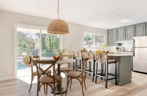 Bennett Valley Casa | Spacious 5 BDRM Group Getaway w/Pool & EV Charger