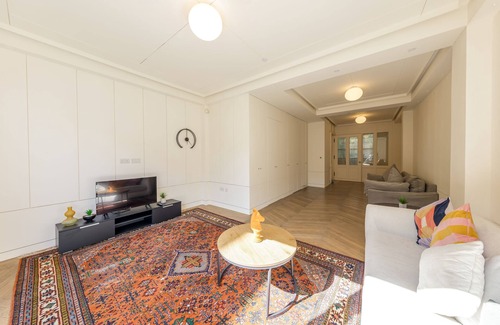 Haverstock Casa | Spacious 5 bdrm townhouse in Camden