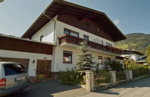 Schuttdorf Chalet De Esquí | Amplio chalet de 5 camas con sauna, ubicación ideal, con capacidad para 12.
