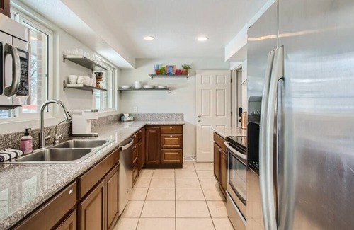 Alta Vista Area Casa | Spacious 5 Bed Home, Near Olde Town Arvada