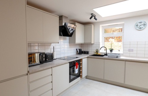 Sheffield Casa | Spacious 5-Bedroom House