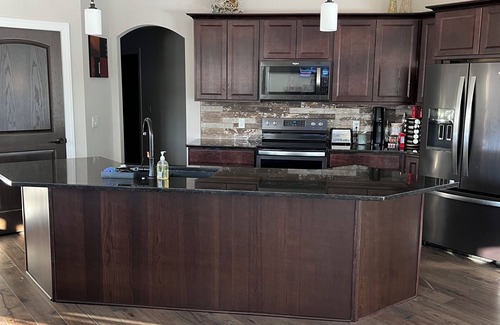 Cottage Grove Casa | Spacious 5-bedroom house with fitness room and AC in charming Cottage Grove