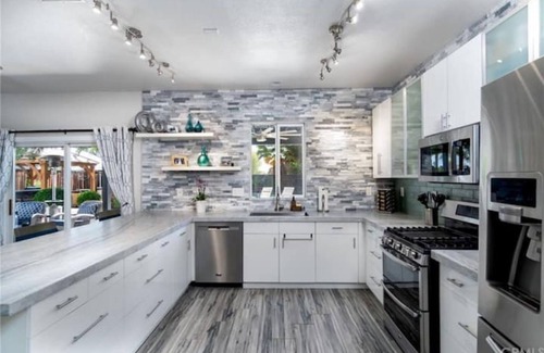 Lake Elsinore Casa | Spacious 5-bedroom home for your relaxation needs