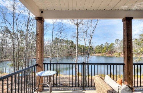 North Augusta Casa | Spacious 5-bedroom house on a private pond just 10 miles from Augusta National