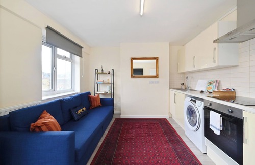 Mile End Apartamento | Spacious 5-Bedroom – 3 Mins Walk from Mile End Station