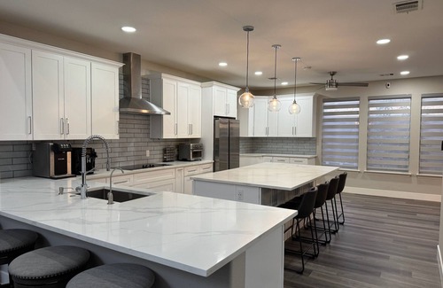 Frisco Casa | Spacious 5 Bedroom/4BA house in West Frisco with office, movie room