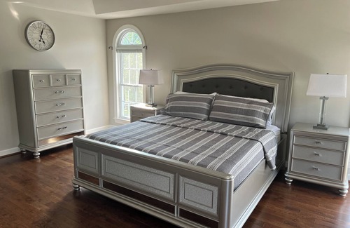Nokesville Otro | Spacious 5-bedroom farmhouse in peaceful Nokesville with Pool
