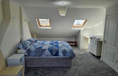 West Thornton Casa | Spacious 5 bedroom and 5 bathroom home in Croydon
