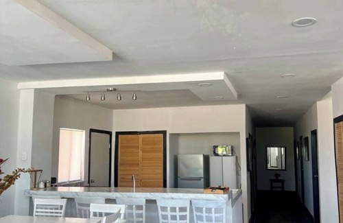 Primera Sección Casa | Spacious 5-bedroom house for 24 persons. Additional person 25 USD per night
