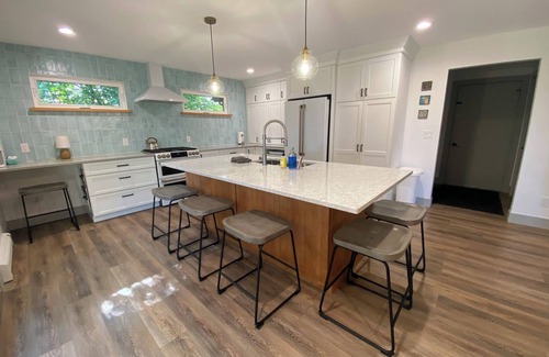 Williamsburg Casa | Spacious 5-bedroom house just outside the Village of Elk Rapids with AC, WiFi