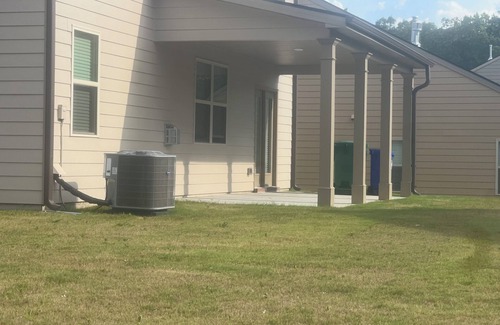 Lithonia Casa | Spacious 5-bedroom house in lovely Stonecrest with AC