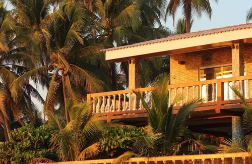 Acajutla Casa | Spacious 5-bedroom house in charming Sonsonate with WiFi, AC