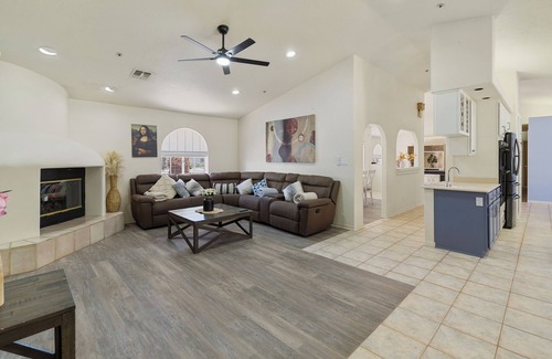 Las Vegas Casa | Spacious 5-bedroom house in brilliant Las Vegas with AC