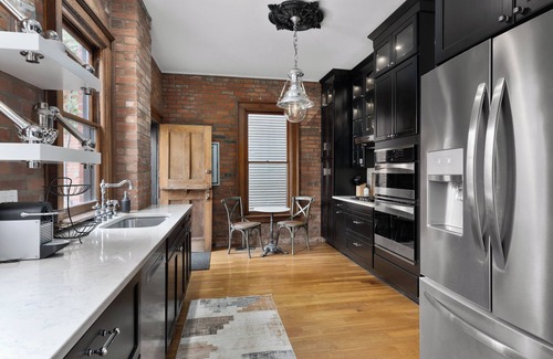 Victorian Village Casa | Spacious 5-bedroom house in the heart of Columbus
