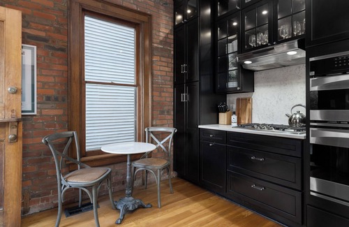 Victorian Village Casa | Spacious 5-bedroom house in the heart of Columbus