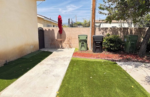 San Gabriel Casa | Spacious 5-bedroom house in charming San Gabriel with Tasla charging