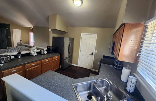 Greeley Casa | Spacious 5-bedroom house in beautiful Greeley with AC, WiFi