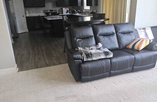Northwest Raleigh Casa | Spacious 5-bedroom house in delightful North Raleigh with AC, WiFi.