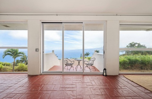Wailuku Casa | Spacious 5-bedroom house with 360 view in serene Wailuku