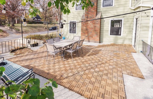 Ames Casa | Spacious 5-bedroom house in peaceful Ames neighborhood just steps from campus.