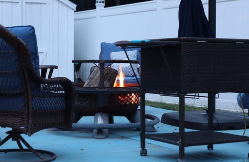 Geneva Casa | Spacious 5-bedroom house, Family Entertainment Pavilion, WiFi, AC in Geneva
