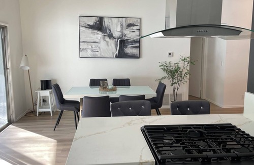 Reseda Casa | Spacious 5-bedroom house in marvelous Los Angeles with WiFi, AC