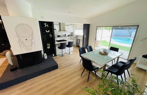 Reseda Casa | Spacious 5-bedroom house in marvelous Los Angeles with WiFi, AC