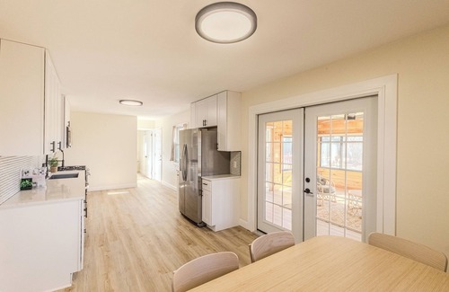 Columbia Heights Casa | Spacious 5-bedroom house with AC, WiFi in welcoming Minneapolis near Downtown