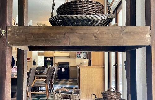 Three Rivers Cabina | Spacious 5-bedroom Lodge nestled at the Gateway to the Sequoias.