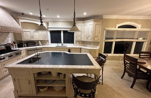 Saratoga Villa | Spacious 5-bedroom villa with Hot Tub/Pool