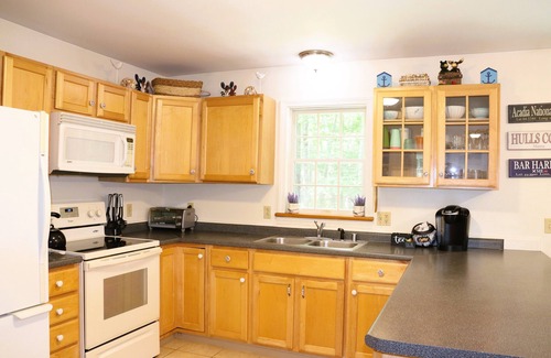 Bar Harbor Casa | Spacious 5 BR 2 bath home on 1+ acre in Bar Harbor