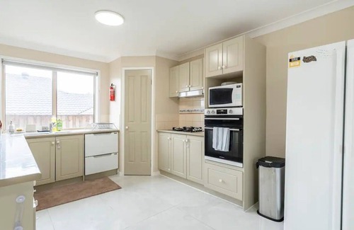 Beaumont Hills Casa | Spacious 5 BR, 3 Bath R, 2 Big Lounge, Big Balcony