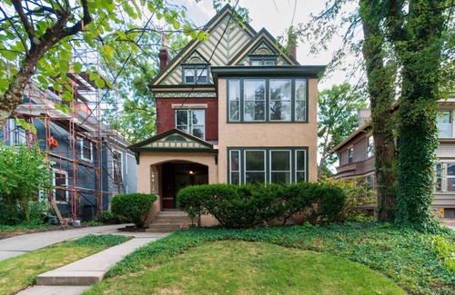 Clifton Casa | Spacious 5-BR Renovated Home-10 min drive to DT