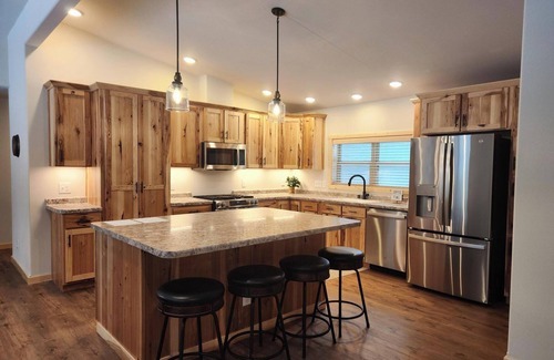 Manitowish Waters Casa | Spacious 5-BR home in Manitowish Waters with pier access on Chain of Lakes.