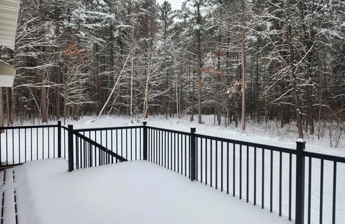 Manitowish Waters Casa | Spacious 5-BR home in Manitowish Waters with pier access on Chain of Lakes.