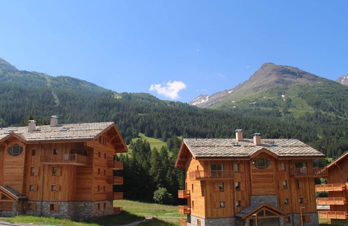 Val Cenis Apartamento | Amplio apartamento en pistas para 5 pers con parking y WiFi
