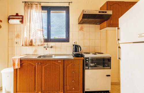 Poros Apartamento | Spacious 5-Person Apartment