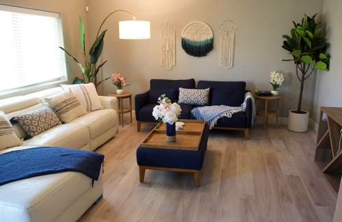 Visalia Casa | Spacious 5BD Home w EV charger near Sequoia Ntl Pk