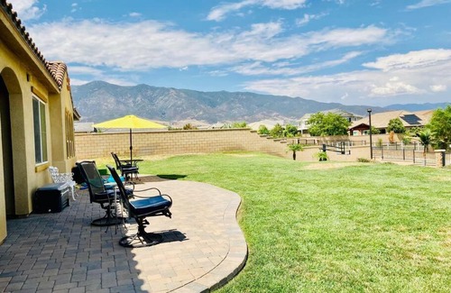 Rancho Cucamonga Casa | Spacious 5bdrm home, 1/2 acres, pool & amenities.