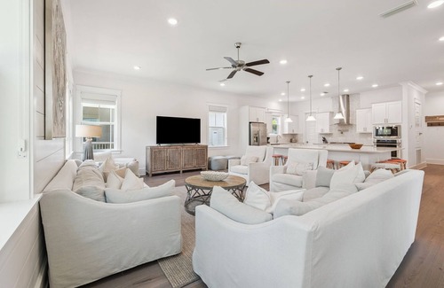 Santa Rosa Beach Hotel | Spacious 5BR 30A Home Golf Cart Pool Bikes