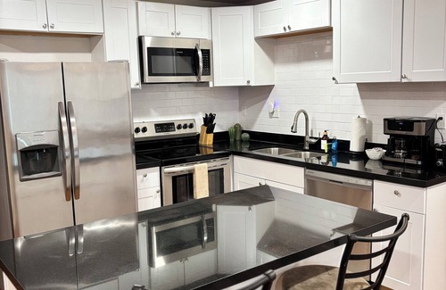 South Mountain Casa | Spacious 5BR Getaway w/ Pool & Play Areas /South Phoenix Stay
