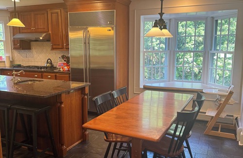 Fairfield Casa | Spacious 5BR in Fairfield–Walk to Town, Near Beaches & Across from Fairfield U