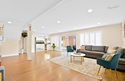 Hacienda Heights Casa | Sunny Meadow Villa King Bed