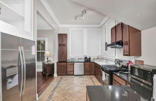 Columbia Casa | Spacious 5BR - Pet Friendly