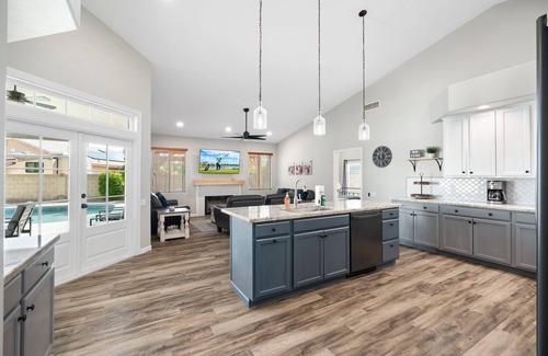 Stetson Hills State Casa | Spacious 5BR w/ Pool, Spa, Putting Green, 2 King Suites + Golf Nearby
