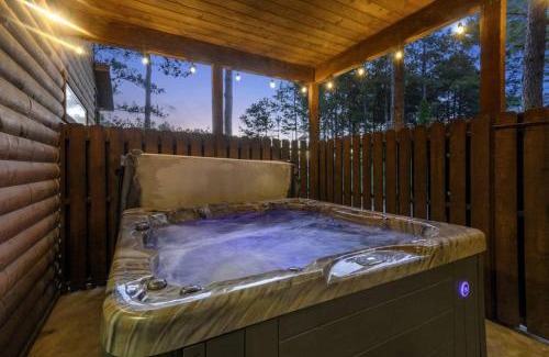 Hochatown Casa | Spacious 5BR with Pond - Hot Tub - Games - Sleeps 19