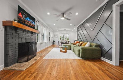 Church Street Casa | Spacious 5BR Yard Access Grant Park