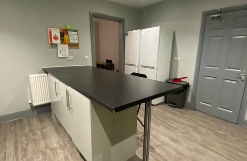 Skegby Casa | Spacious 6-Bedroom, 8 bathroom Home, Sleeps 12, Perfect for Family & Groups!