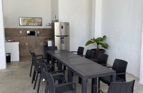 Nuevo Centro de Población Casa | Spacious 6-bedroom house with AC and WiFi in lovely Acapulco de Juárez