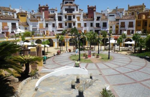 San Roque Apartamento | Spacious 6-bed Apartment in Marina de la Alcaidesa